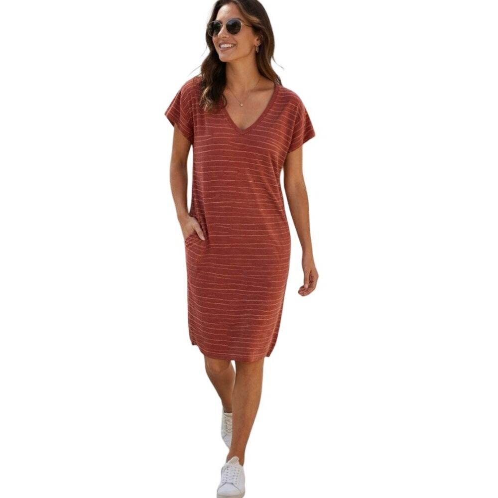 Title Nine Hiolani V-neck T-shirt Dress Sz M Rust Painterly Stripe Print Casual